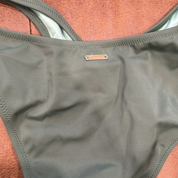 NWT Victoria’s Secret bikini 34c top and small bottoms - Picture 6 of 10